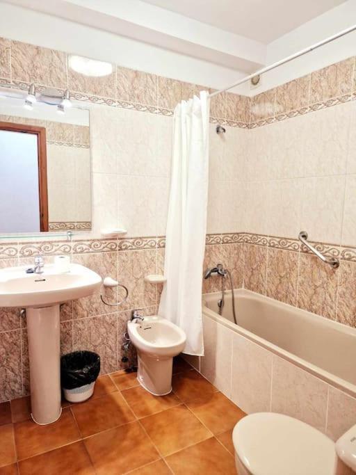 Comfortable Centrally Located Apartment Playa Feñabe Bagian luar foto